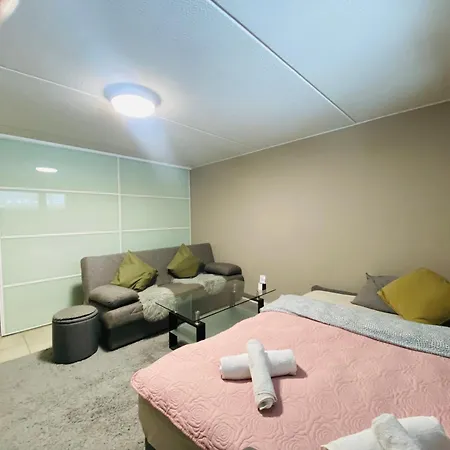 Welcoming With Private Terrace, Sauna And Free Parking Hostel Vantaa