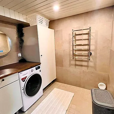 Welcoming With Private Terrace, Sauna And Free Parking Hostel